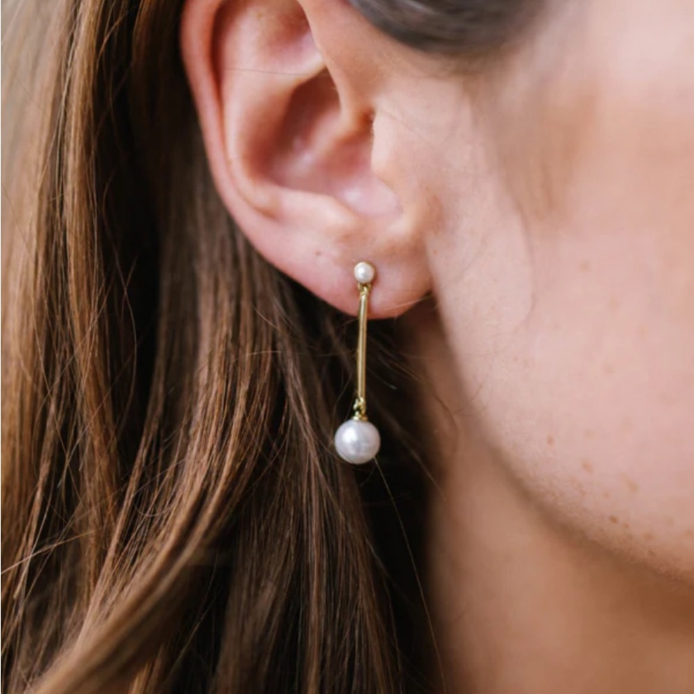 Untamed Petals Ren Pearl Drop Earring